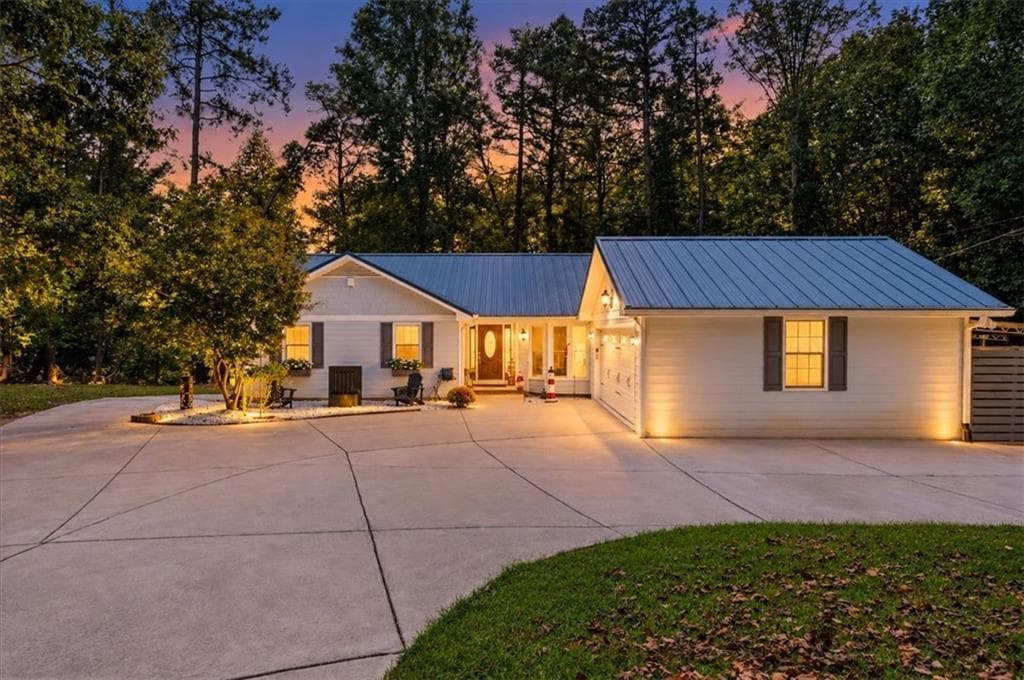 3 bedroom, 2 bathroom, 2,739 sq ft single family residence for sale at 1695 Lakeside Trail, Cumming, GA 30041