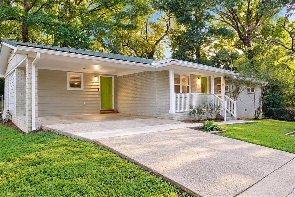 3 bedroom, 2 bathroom, 1,344 sq ft single family residence for sale at 6395 Hemp Street, Douglasville, GA 30135 — photo 3