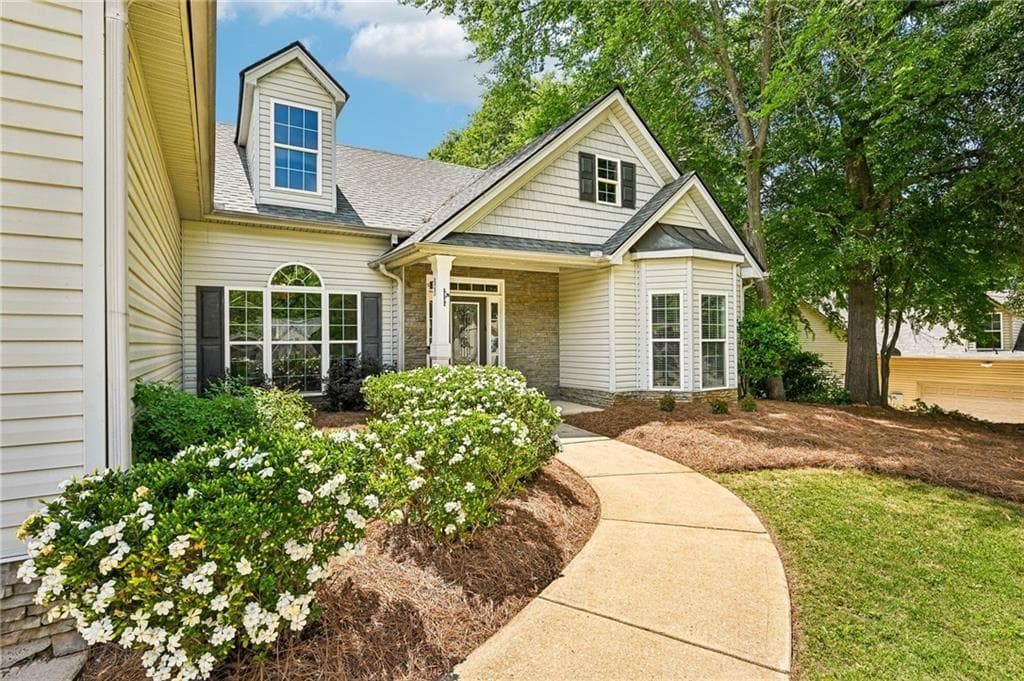 4 bedroom, 2 bathroom, 2,214 sq ft single family residence for sale at 399 Laurel Oaks Lane, Jefferson, GA 30549 — photo 2