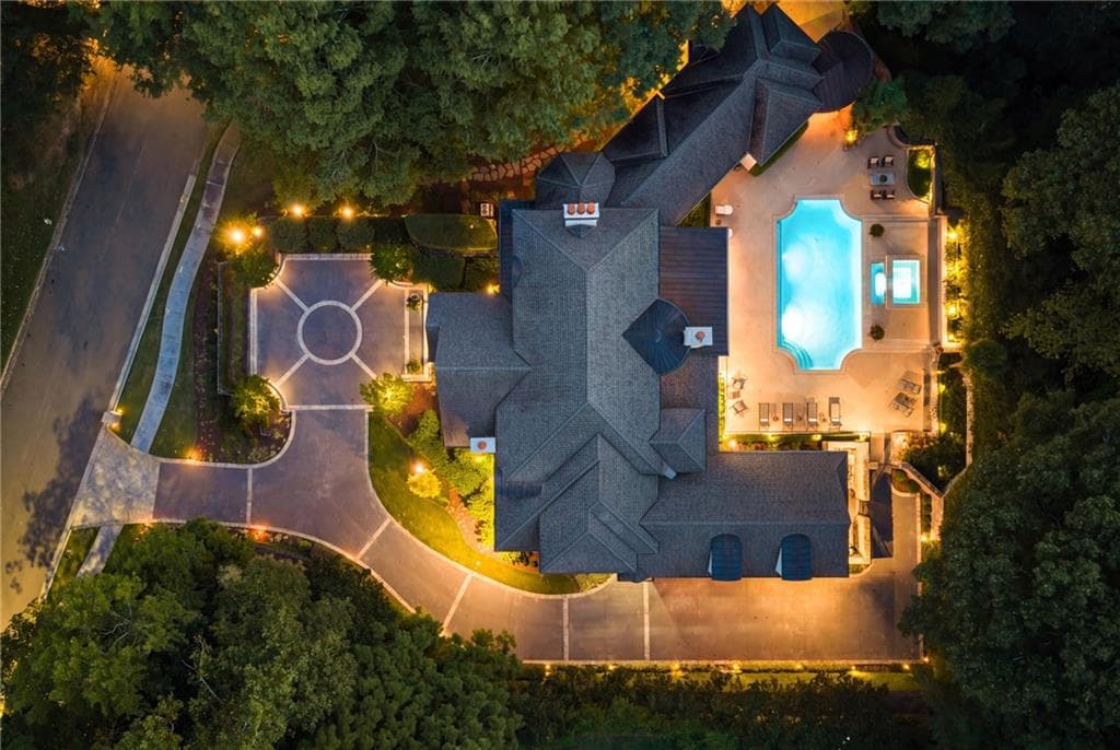 6 bedroom, 7 bathroom, 9,625 sq ft single family residence for sale at 5530 Claire Rose Lane, Sandy Springs, GA 30327 — photo 2