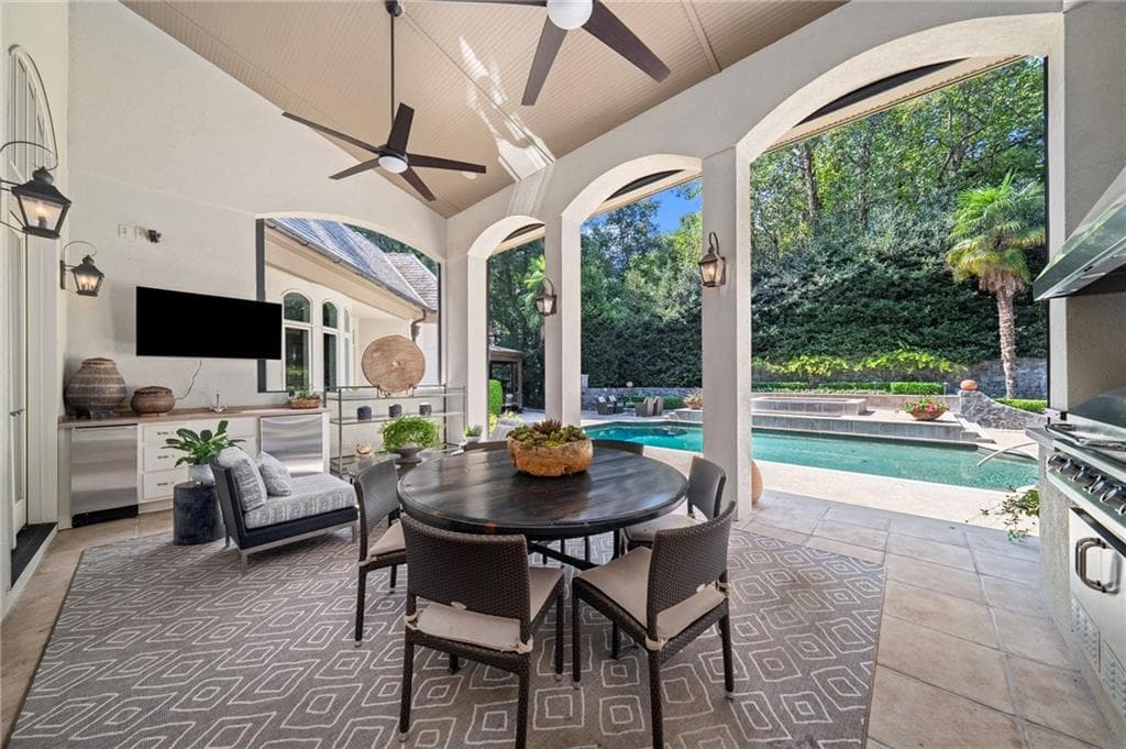 6 bedroom, 7 bathroom, 9,625 sq ft single family residence for sale at 5530 Claire Rose Lane, Sandy Springs, GA 30327 — photo 10