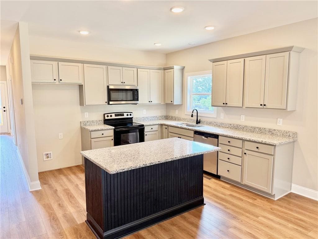 3 bedroom, 2 bathroom, 1,300 sq ft single family residence under contract at 55 Gaston Westbrook Avenue, Emerson, GA 30137 — photo 3