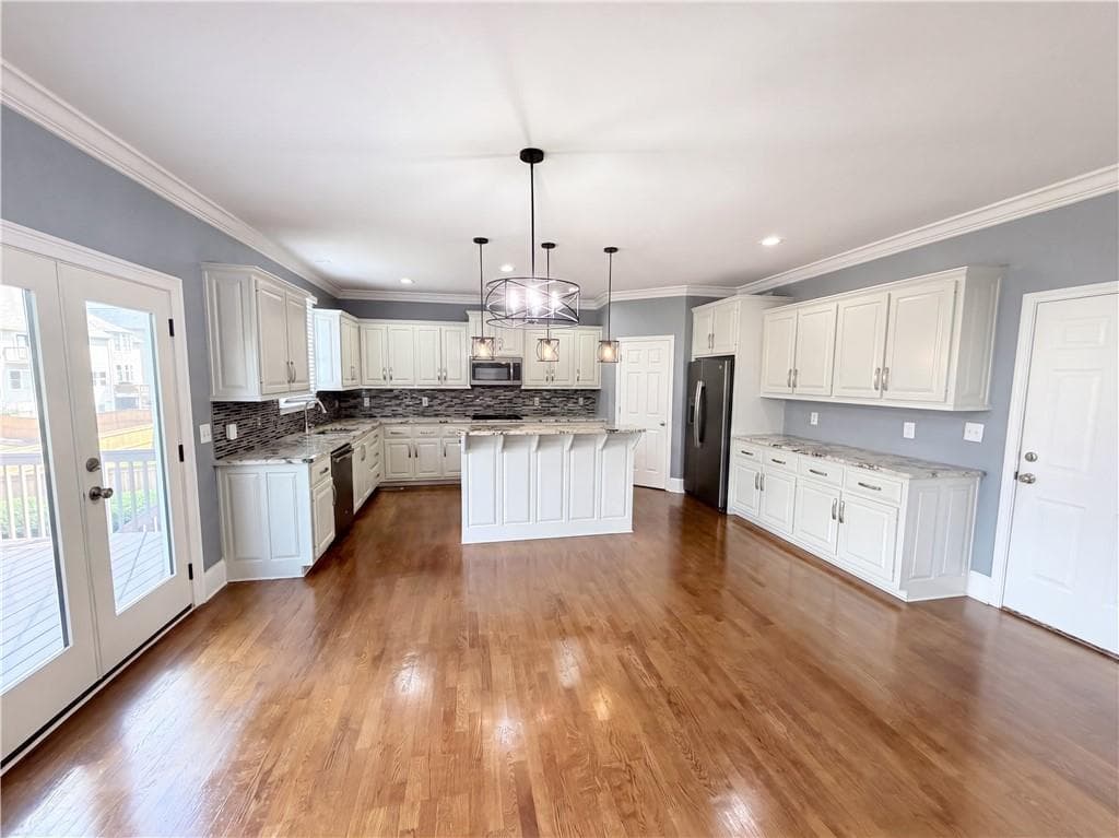 5 bedroom, 5 bathroom, 4,844 sq ft single family residence for sale at 1639 Mapmaker Drive, Dacula, GA 30019 — photo 2