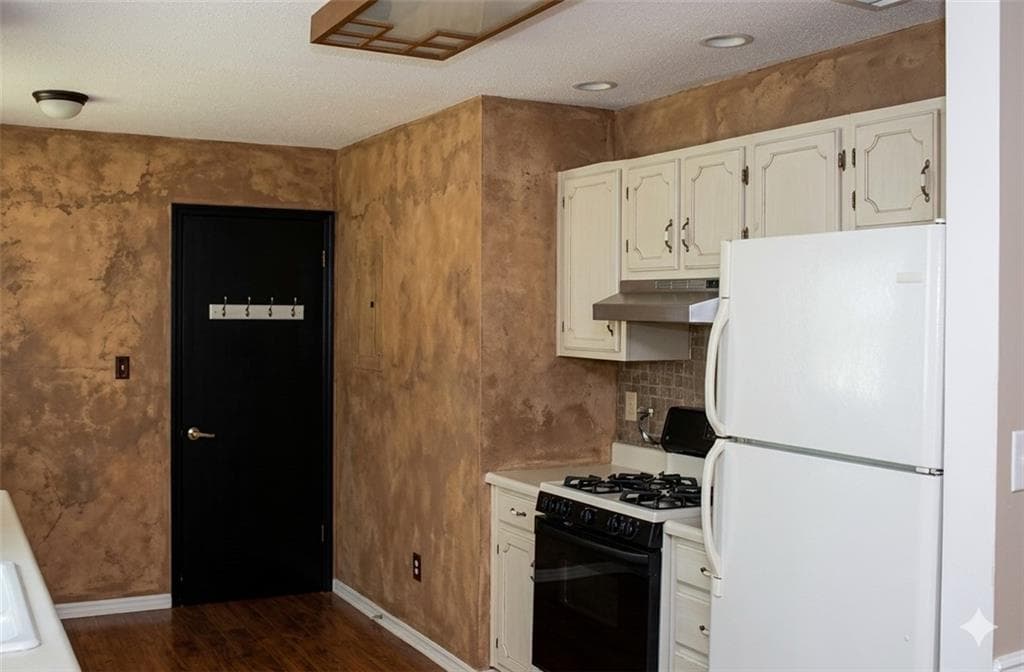 3 bedroom, 2 bathroom, 1,460 sq ft single family residence for rent at 915 Clover Lane, Lawrenceville, GA 30044 for $3,000 a month — photo 3