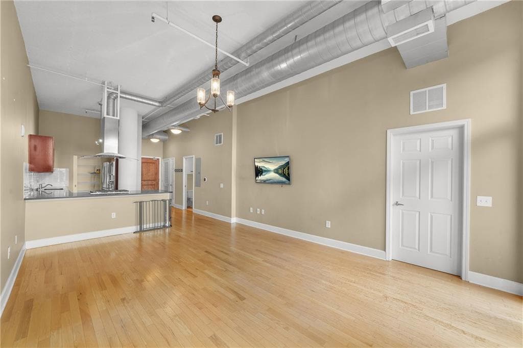 1 bedroom, 1 bathroom, 964 sq ft condominium for sale at 3820 Roswell Road 205, Atlanta, GA 30342 — photo 10