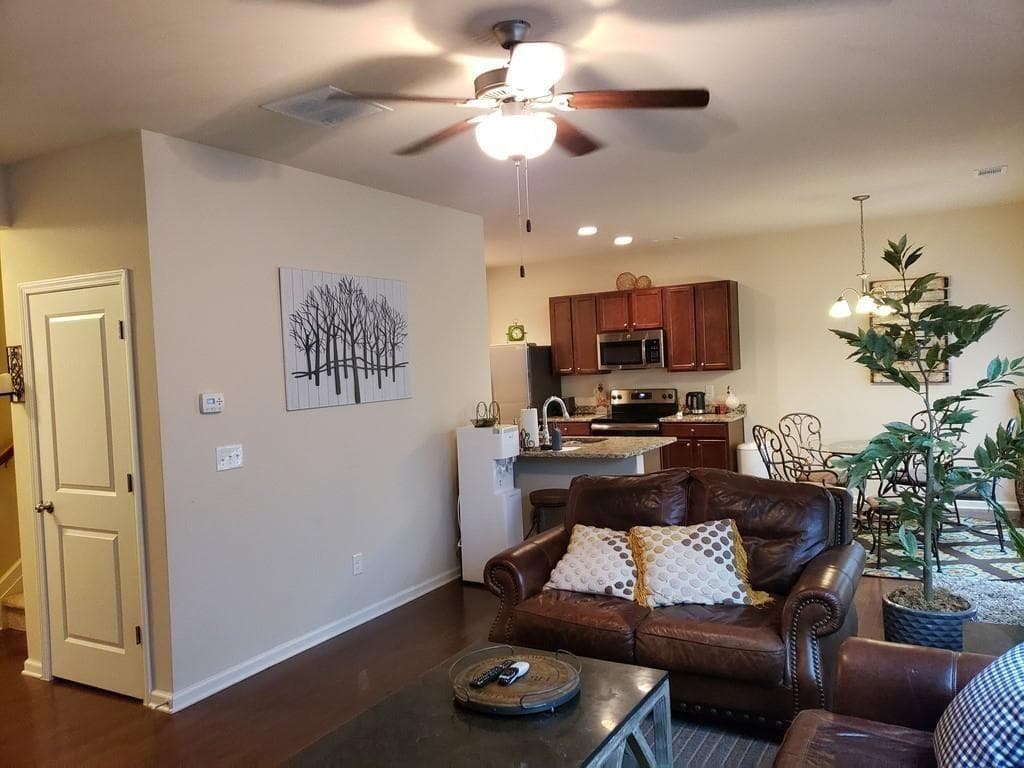 4 bedroom, 3 bathroom, 2,150 sq ft single family residence for rent at 323 Hardy Ives Lane US, Lawrenceville, GA 30045 for $2,300 a month — photo 2