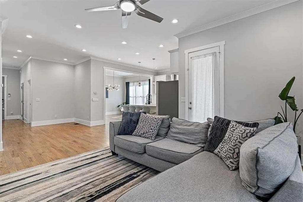 4 bedroom, 3 bathroom, 2,337 sq ft single family residence for sale at 1861 Flat Shoals Road, Atlanta, GA 30316 — photo 4