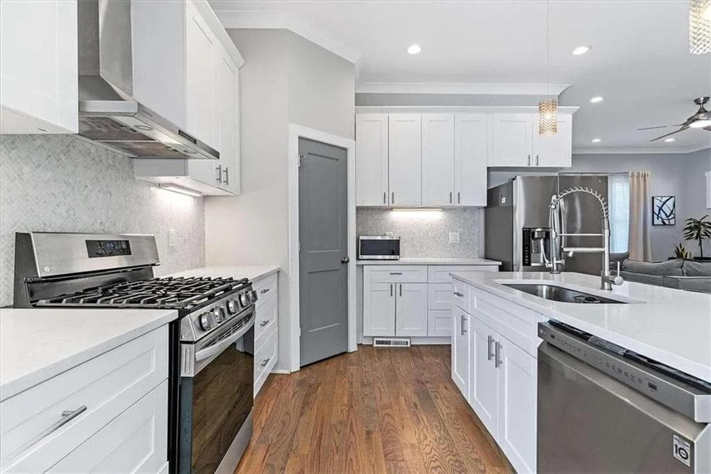 4 bedroom, 3 bathroom, 2,337 sq ft single family residence for sale at 1861 Flat Shoals Road, Atlanta, GA 30316 — photo 6