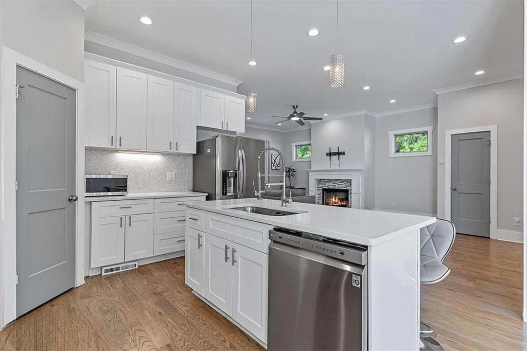 4 bedroom, 3 bathroom, 2,337 sq ft single family residence for sale at 1861 Flat Shoals Road, Atlanta, GA 30316 — photo 7