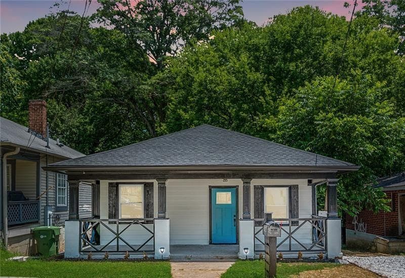 3 bedroom, 2 bathroom, 1,400 sq ft single family residence for sale at 872 Beryl Street, Atlanta, GA 30310 — photo 1 of 27