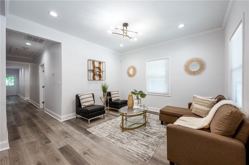 3 bedroom, 2 bathroom, 1,400 sq ft single family residence for sale at 872 Beryl Street, Atlanta, GA 30310 — photo 3