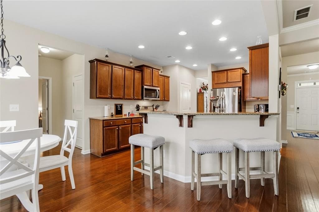 5 bedroom, 3 bathroom, 3,067 sq ft single family residence for sale at 397 Royal Sunset Drive, Dallas, GA 30157 — photo 3