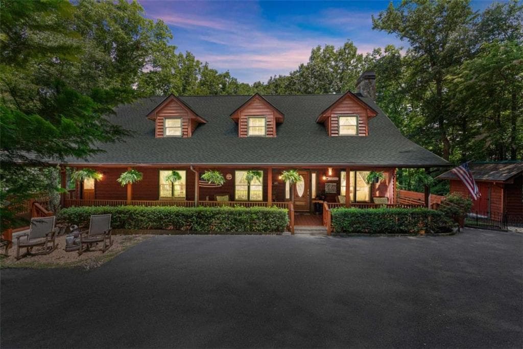 3 bedroom, 2 bathroom, 2,646 sq ft single family residence for sale at 257 Interlochen Court, Sautee Nacoochee, GA 30571 — photo 2