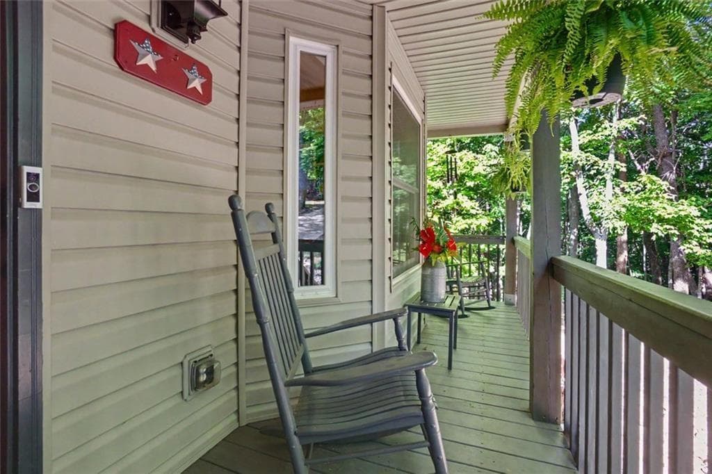 3 bedroom, 2 bathroom, 1,555 sq ft single family residence for sale at 80 Camelot Way, Jasper, GA 30143 — photo 5