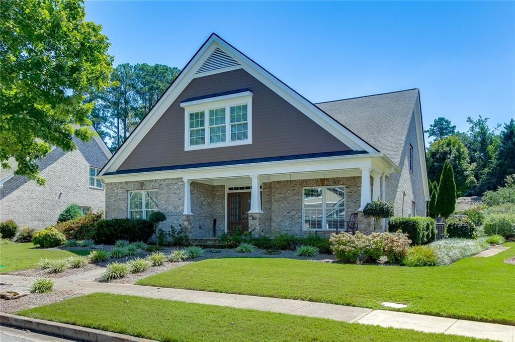 3 bedroom, 3 bathroom, 3,520 sq ft single family residence for sale at 2727 Bearcreek Place, Buford, GA 30519 — photo 2