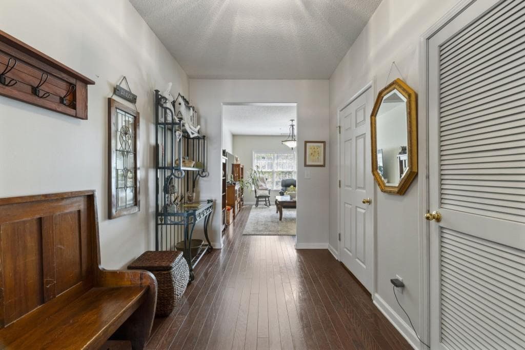 2 bedroom, 3 bathroom, 1,379 sq ft condominium for sale at 5111 Woodland Lane, Alpharetta, GA 30009 — photo 5