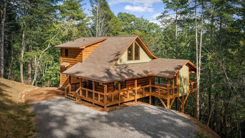 3 bedroom, 3 bathroom, 2,188 sq ft single family residence for sale at 66 Woodland Trail, Epworth, GA 30541 — photo 4