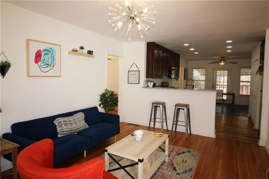 2 bedroom, 1 bathroom, 1,310 sq ft duplex for rent at 1875 Brewer Boulevard B, Atlanta, GA 30310 for $1,600 a month — photo 2
