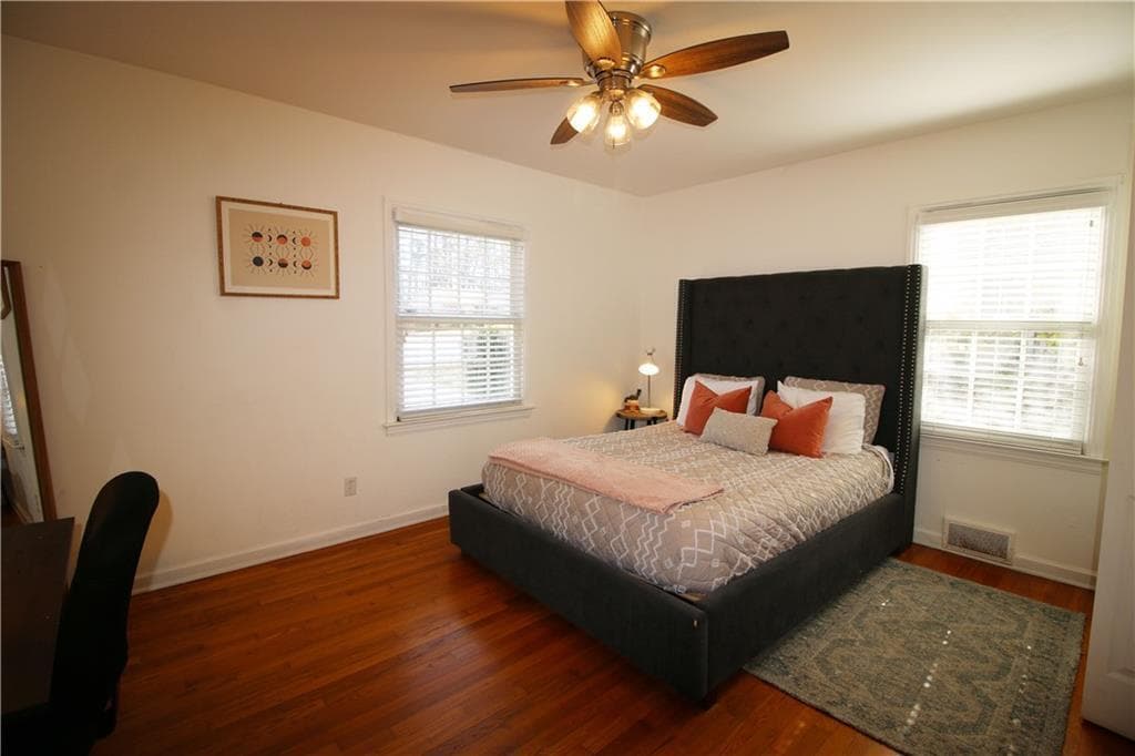 2 bedroom, 1 bathroom, 1,310 sq ft duplex for rent at 1875 Brewer Boulevard B, Atlanta, GA 30310 for $1,600 a month — photo 4