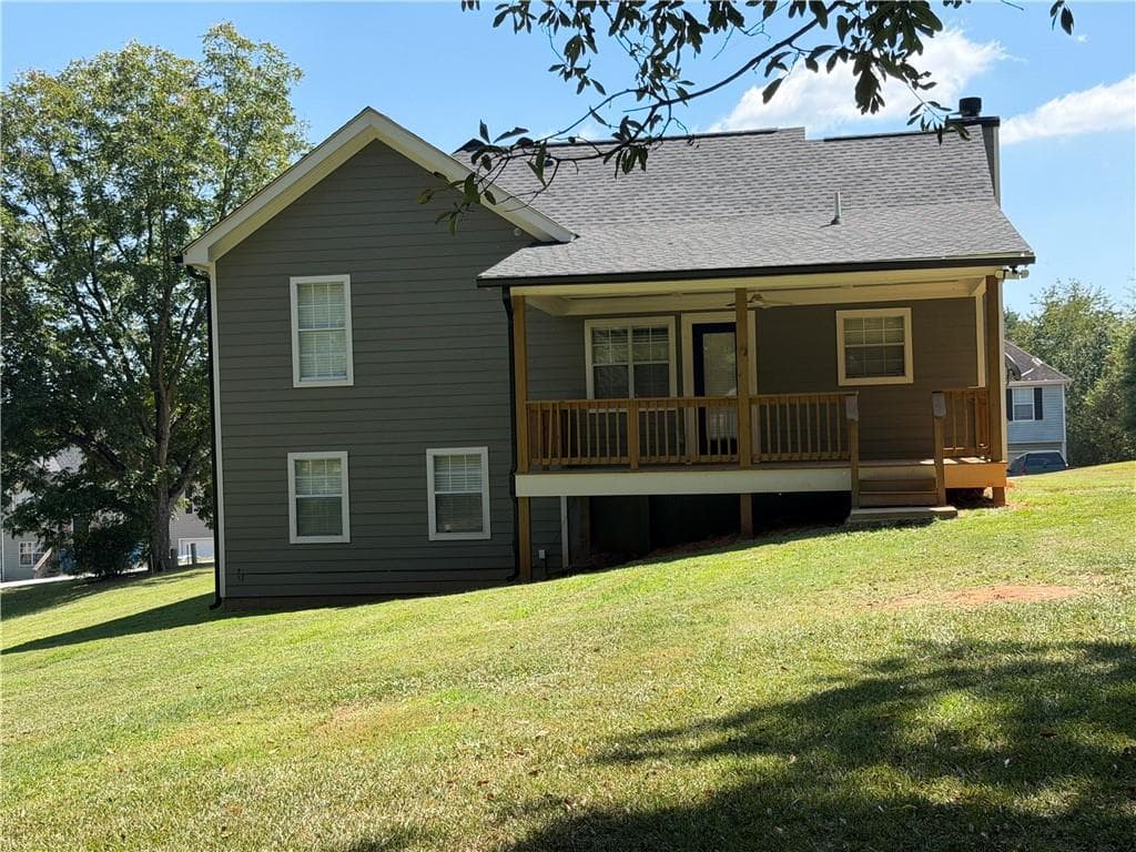 3 bedroom, 2 bathroom, 1,282 sq ft single family residence for rent at 252 Thorn Brook Circle, Bethlehem, GA 30620 for $2,200 a month — photo 6
