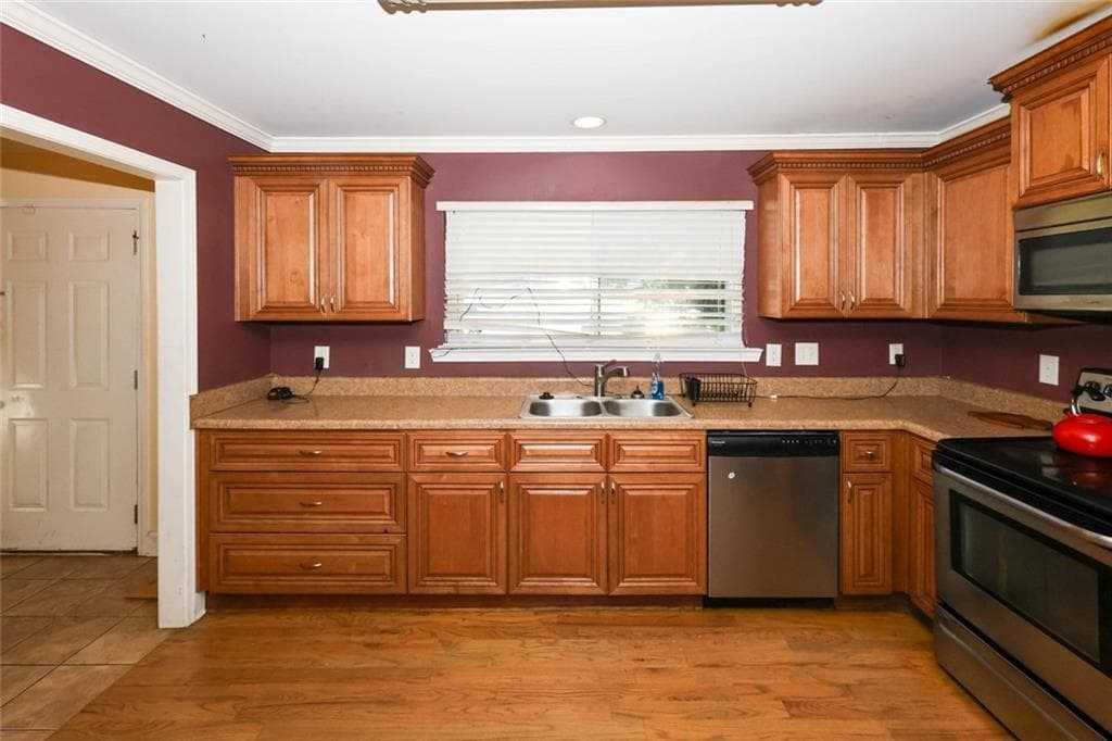 2 bedroom, 4 bathroom, 1,920 sq ft townhouse for sale at 7135 Williamsburg Drive, Riverdale, GA 30274 — photo 9