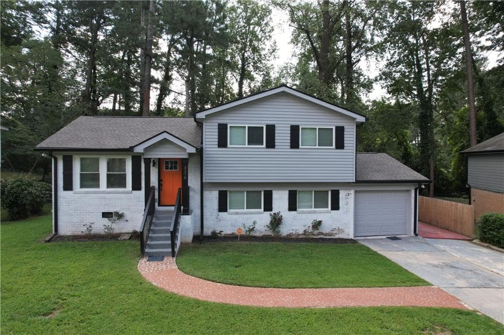 4 bedroom, 3 bathroom, 1,297 sq ft single family residence for rent at 3278 Amhurst Drive, Atlanta, GA 30318 for $2,800 a month — photo 2