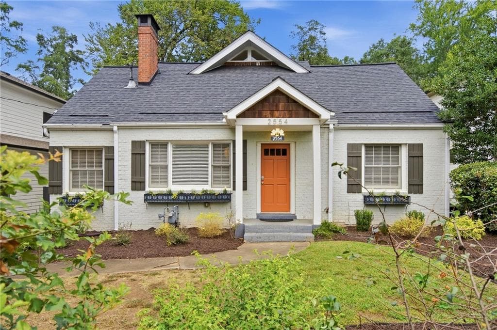 3 bedroom, 2 bathroom, 1,932 sq ft single family residence under contract at 2554 Knox Street, Atlanta, GA 30317