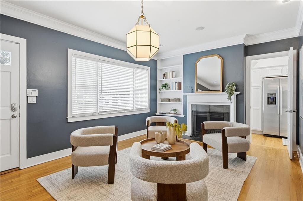 3 bedroom, 2 bathroom, 1,932 sq ft single family residence under contract at 2554 Knox Street, Atlanta, GA 30317 — photo 4