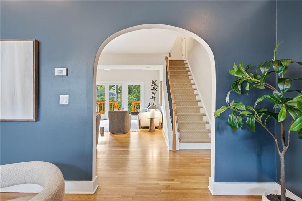 3 bedroom, 2 bathroom, 1,932 sq ft single family residence under contract at 2554 Knox Street, Atlanta, GA 30317 — photo 5