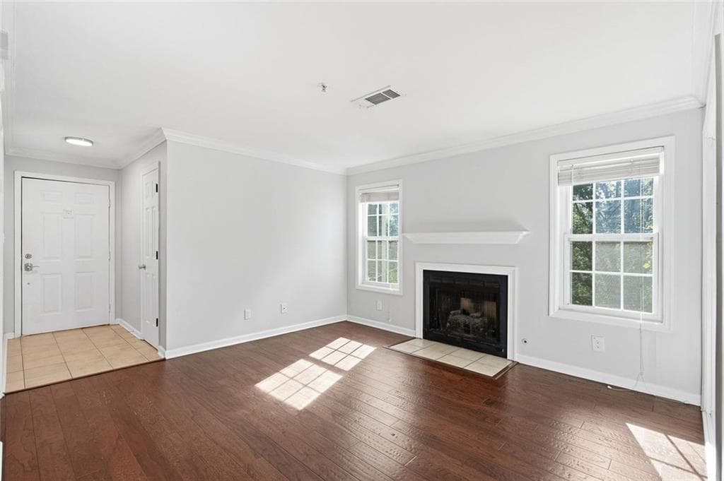 2 bedroom, 2 bathroom, 933 sq ft condominium for sale at 2068 River Heights Walk, Marietta, GA 30067 — photo 6