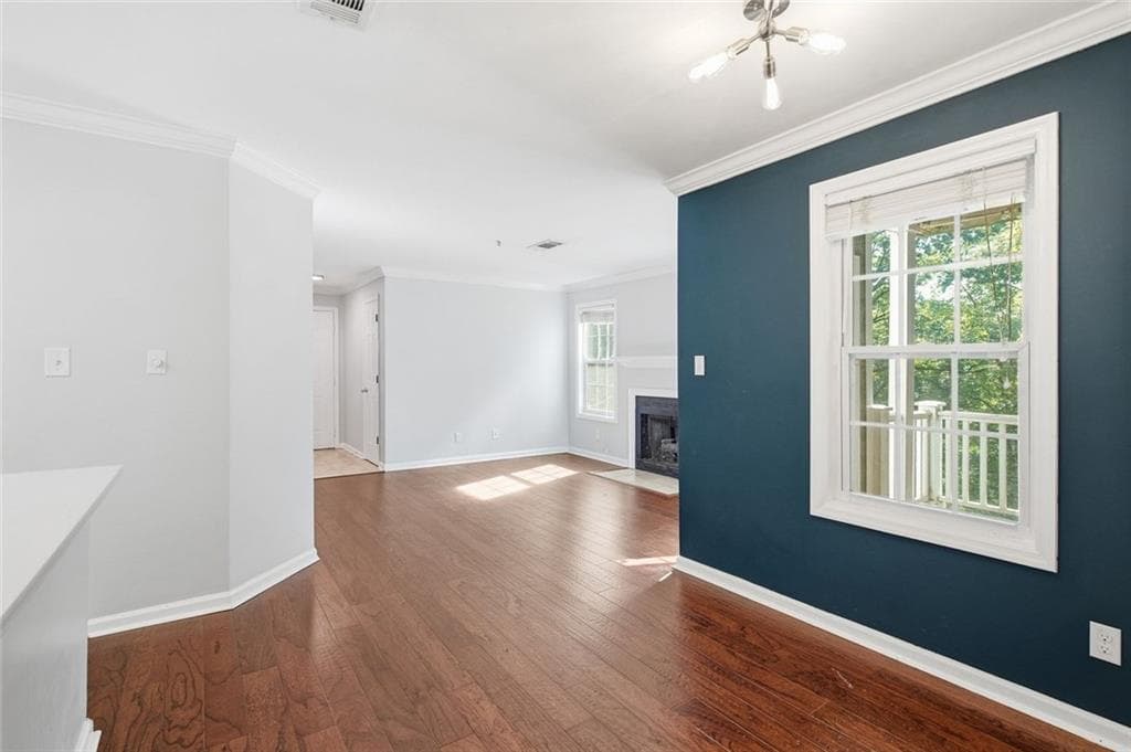 2 bedroom, 2 bathroom, 933 sq ft condominium for sale at 2068 River Heights Walk, Marietta, GA 30067 — photo 8