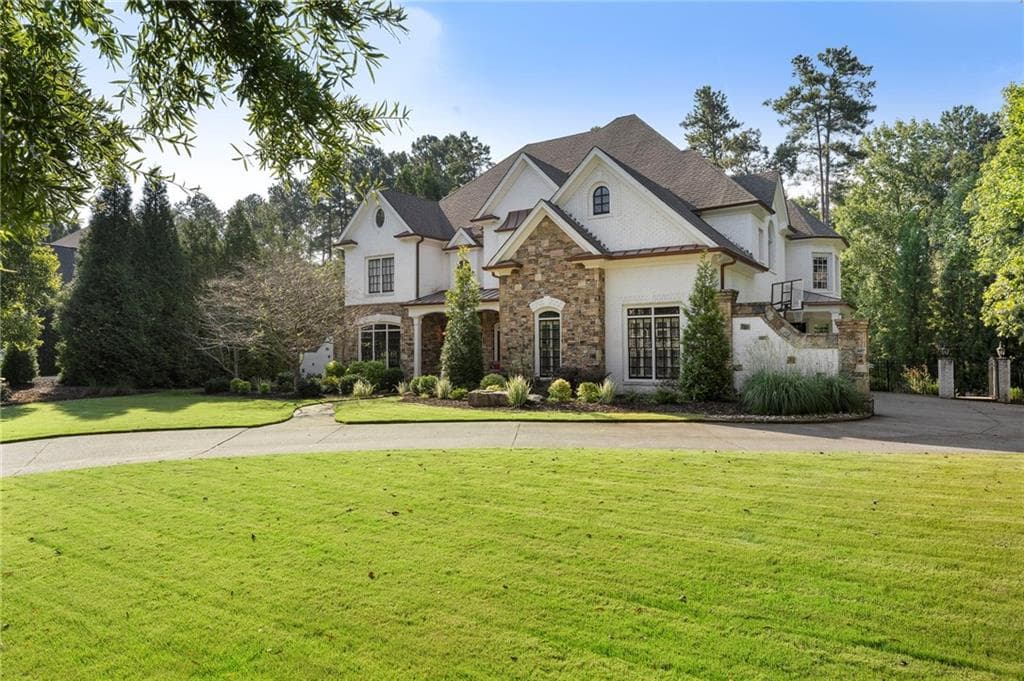 5 bedroom, 7 bathroom, 6,919 sq ft single family residence for sale at 6229 Arnall Court, Acworth, GA 30101 — photo 6