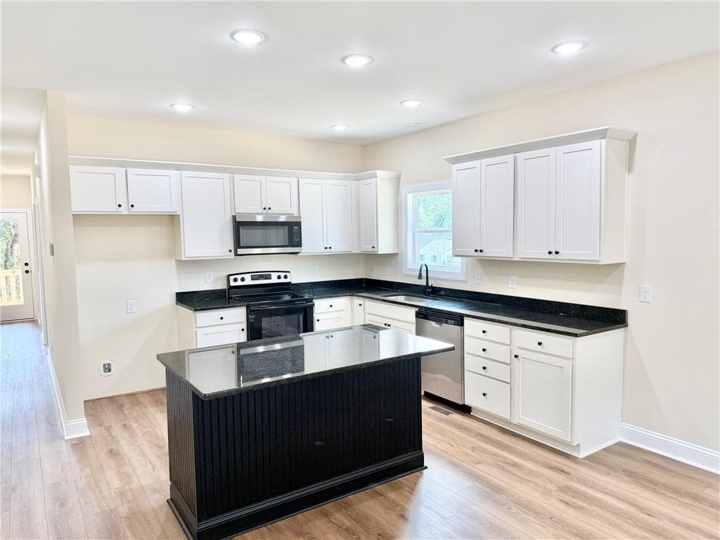 3 bedroom, 2 bathroom, 1,300 sq ft single family residence under contract at 53 Gaston Westbrook Avenue, Emerson, GA 30137 — photo 3