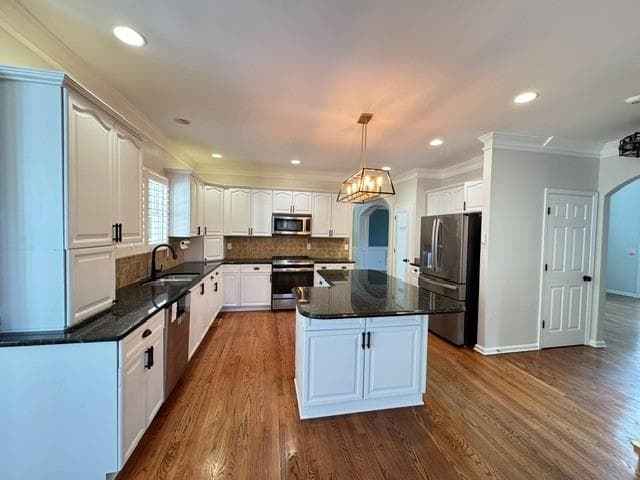 6 bedroom, 4 bathroom, 5,400 sq ft single family residence for sale at 4157 Berkeley Landing, Kennesaw, GA 30144 — photo 3