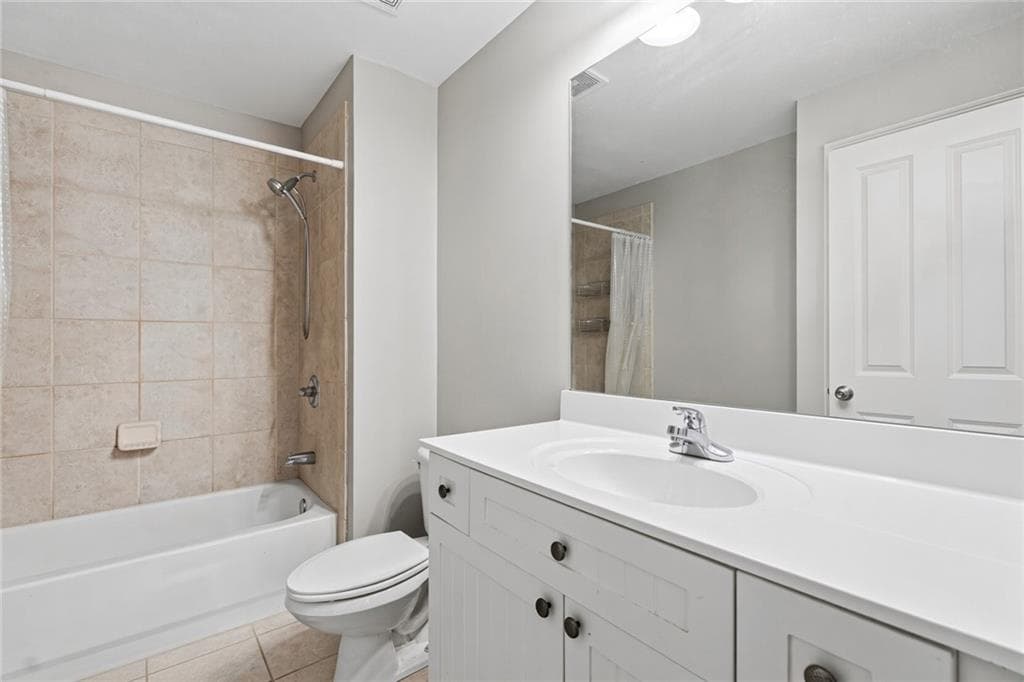 3 bedroom, 4 bathroom, 2,400 sq ft townhouse for rent at 5161 Monitor Lane, Alpharetta, GA 30022 for $2,900 a month — photo 6