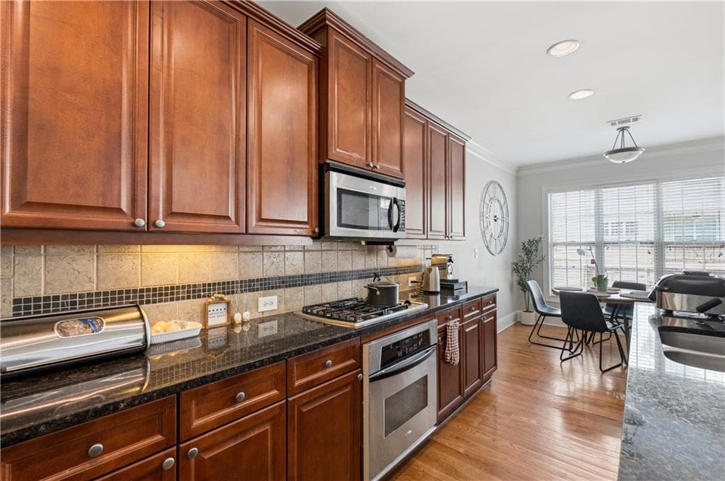 3 bedroom, 4 bathroom, 2,400 sq ft townhouse for rent at 5161 Monitor Lane, Alpharetta, GA 30022 for $2,900 a month — photo 9