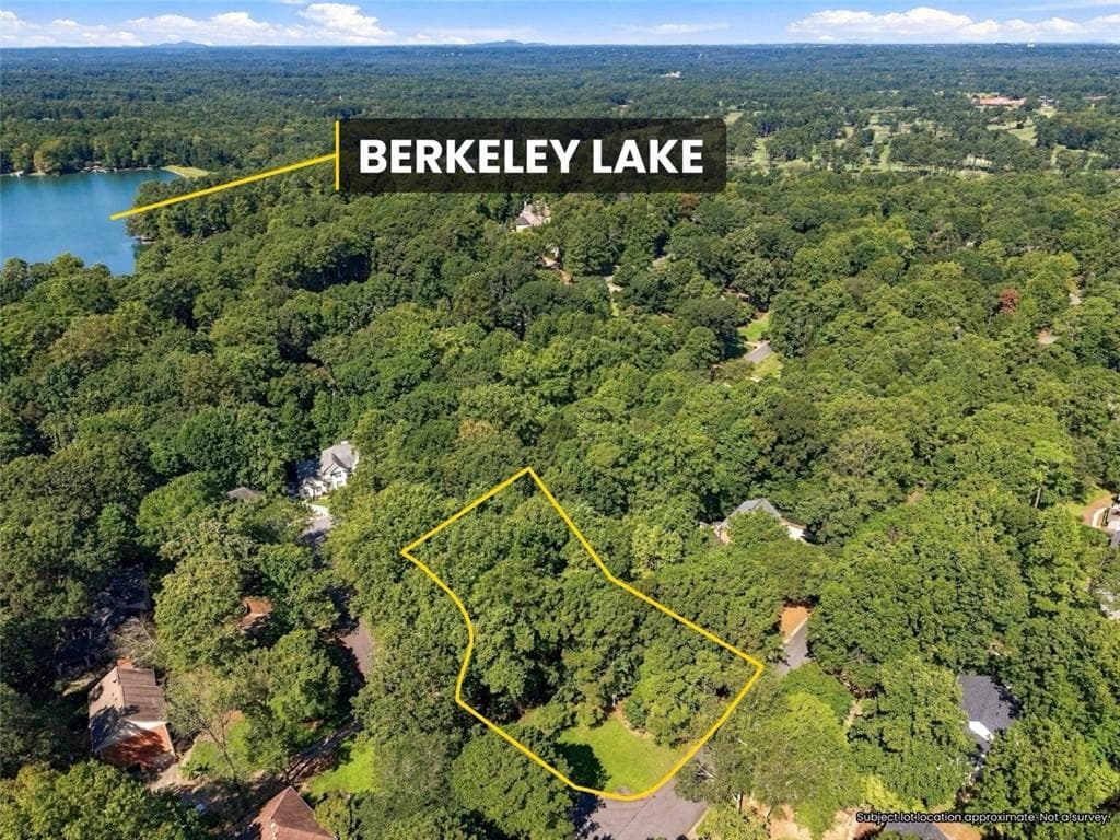 single family residence for sale at 3610 Hermitage Drive, Berkeley Lake, GA 30096 — photo 3