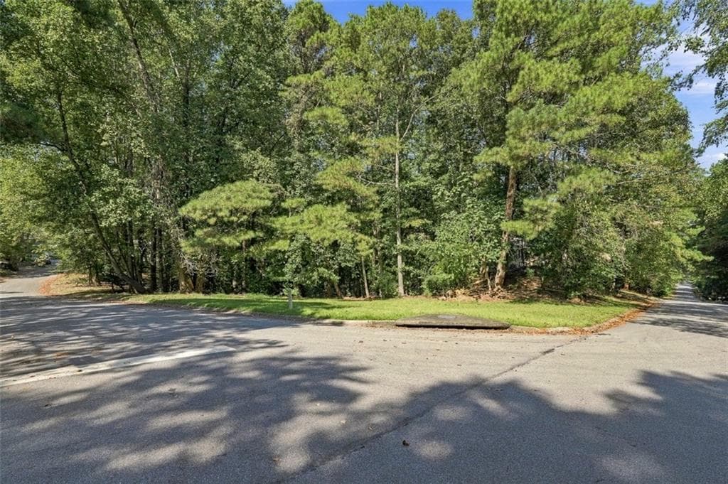 single family residence for sale at 3610 Hermitage Drive, Berkeley Lake, GA 30096 — photo 5