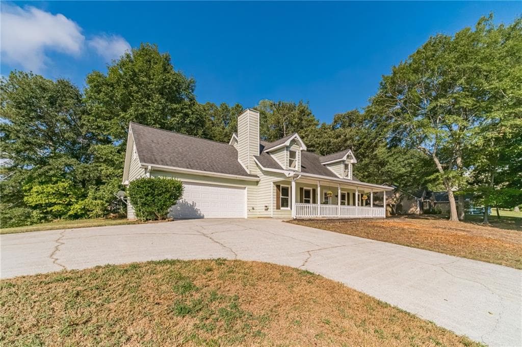 3 bedroom, 2 bathroom, 1,651 sq ft single family residence for sale at 2275 Huntington Drive, Loganville, GA 30052 — photo 5