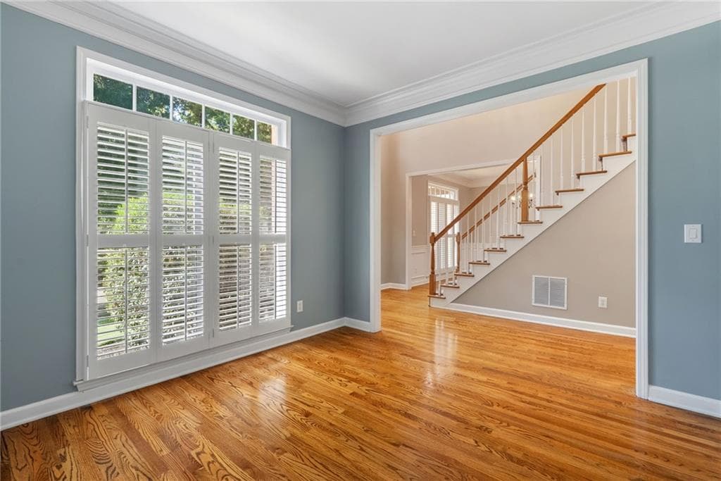 6 bedroom, 5 bathroom, 4,074 sq ft single family residence for sale at 135 Grand Avenue, Suwanee, GA 30024 — photo 6