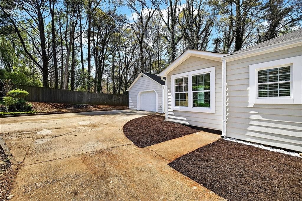 4 bedroom, 3 bathroom, 1,630 sq ft single family residence for sale at 955 Columbia Drive, Decatur, GA 30030 — photo 6