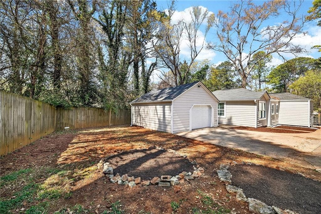 4 bedroom, 3 bathroom, 1,630 sq ft single family residence for sale at 955 Columbia Drive, Decatur, GA 30030 — photo 7