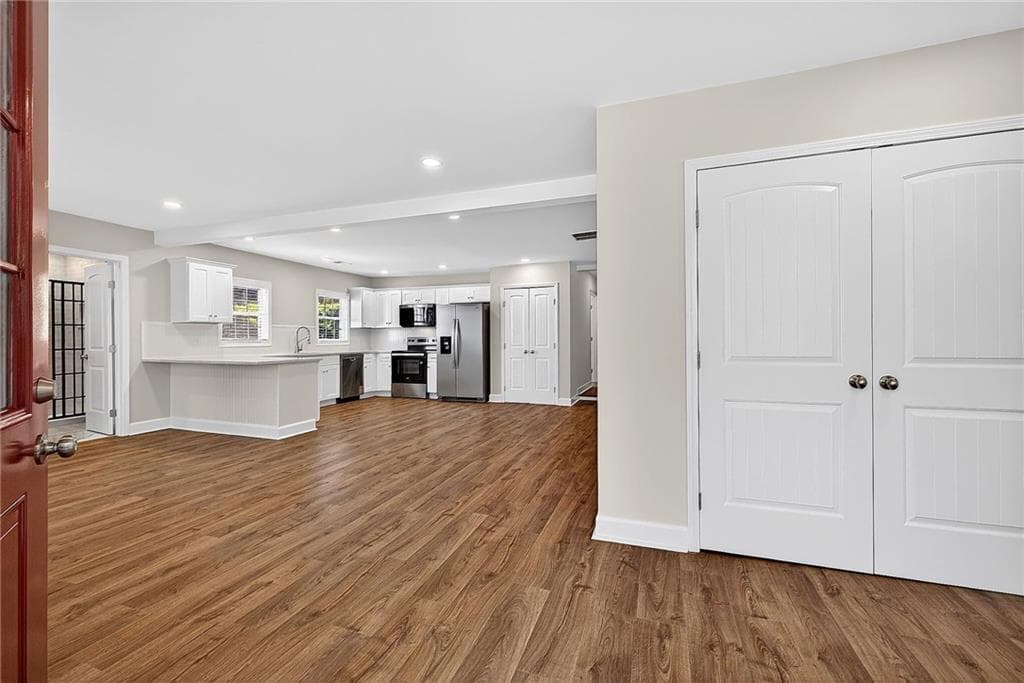 4 bedroom, 3 bathroom, 1,630 sq ft single family residence for sale at 955 Columbia Drive, Decatur, GA 30030 — photo 8
