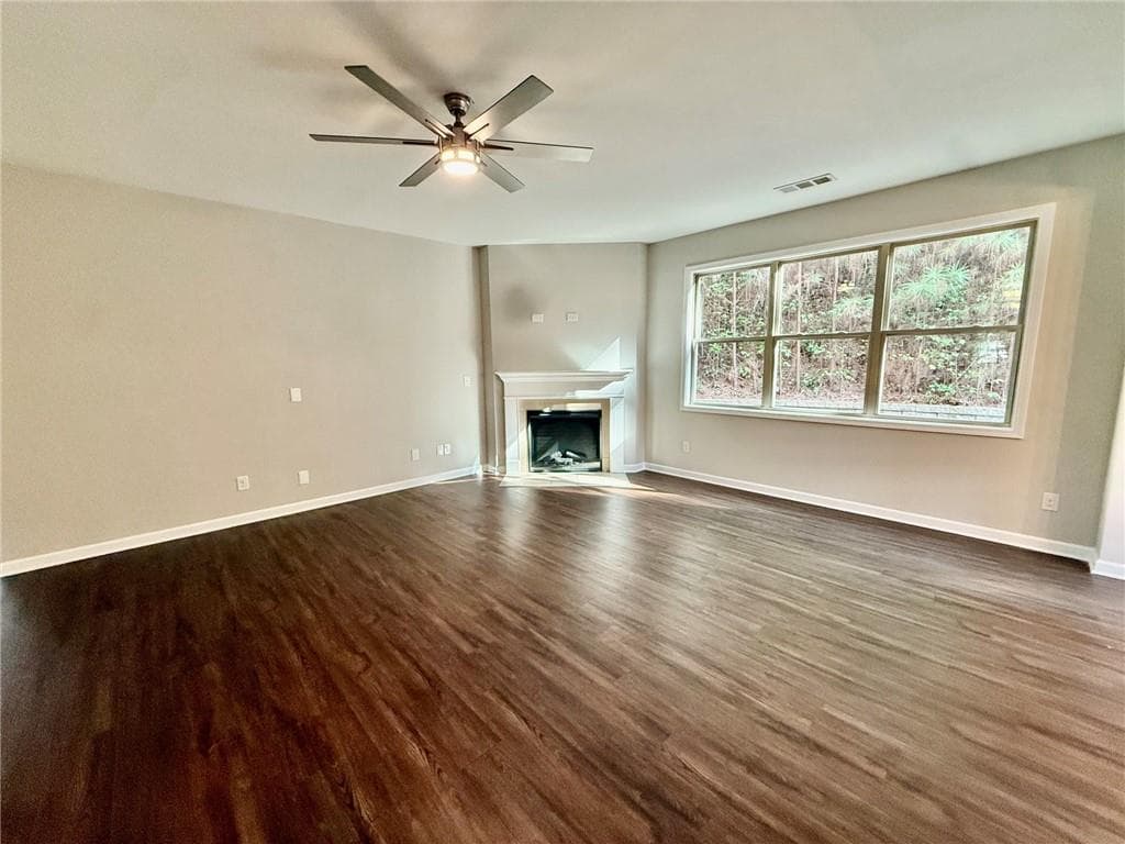 5 bedroom, 3 bathroom, 3,353 sq ft single family residence for sale at 5190 Amberland Square, Atlanta, GA 30349 — photo 3