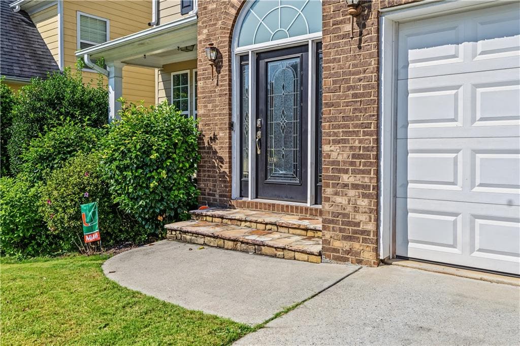 5 bedroom, 4 bathroom, 2,908 sq ft single family residence for sale at 1581 Edgeley Way, Lawrenceville, GA 30044 — photo 2