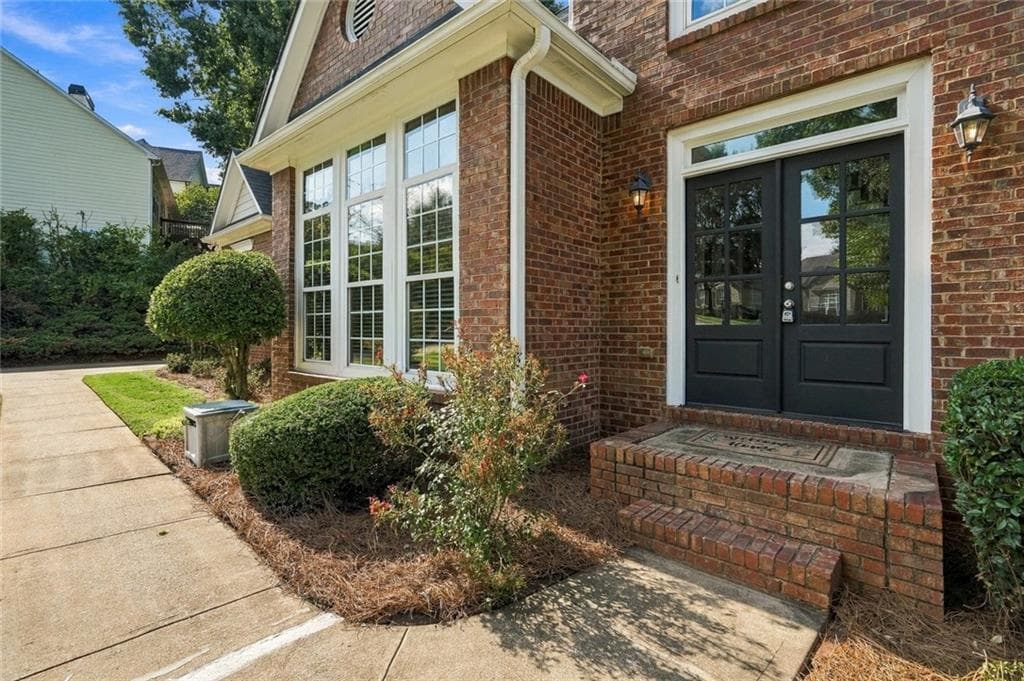 5 bedroom, 4 bathroom, 4,000 sq ft single family residence for sale at 238 Ribbon Leaf View, Suwanee, GA 30024 — photo 3