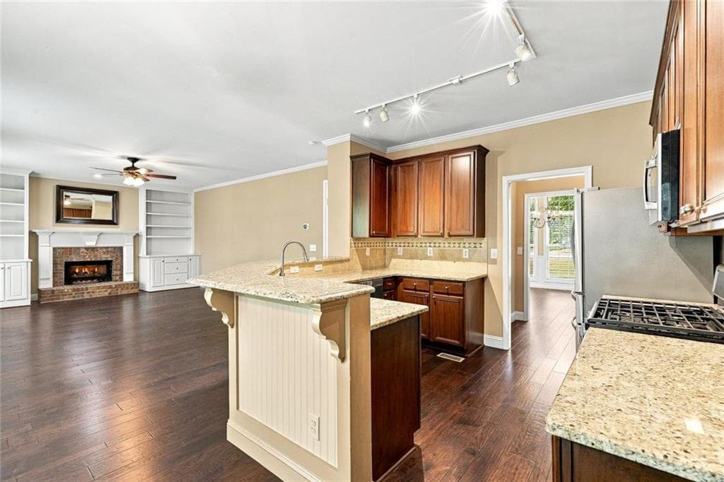 5 bedroom, 4 bathroom, 4,000 sq ft single family residence for sale at 238 Ribbon Leaf View, Suwanee, GA 30024 — photo 10