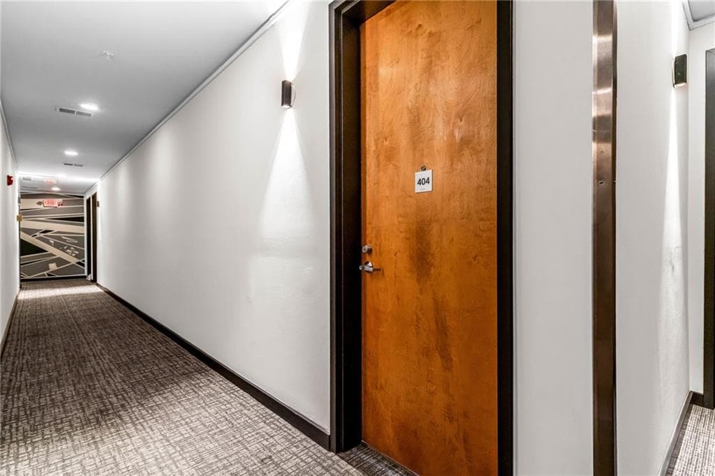 2 bedroom, 2 bathroom, 1,387 sq ft condominium for sale at 680 Greenwood Avenue 404, Atlanta, GA 30306 — photo 3
