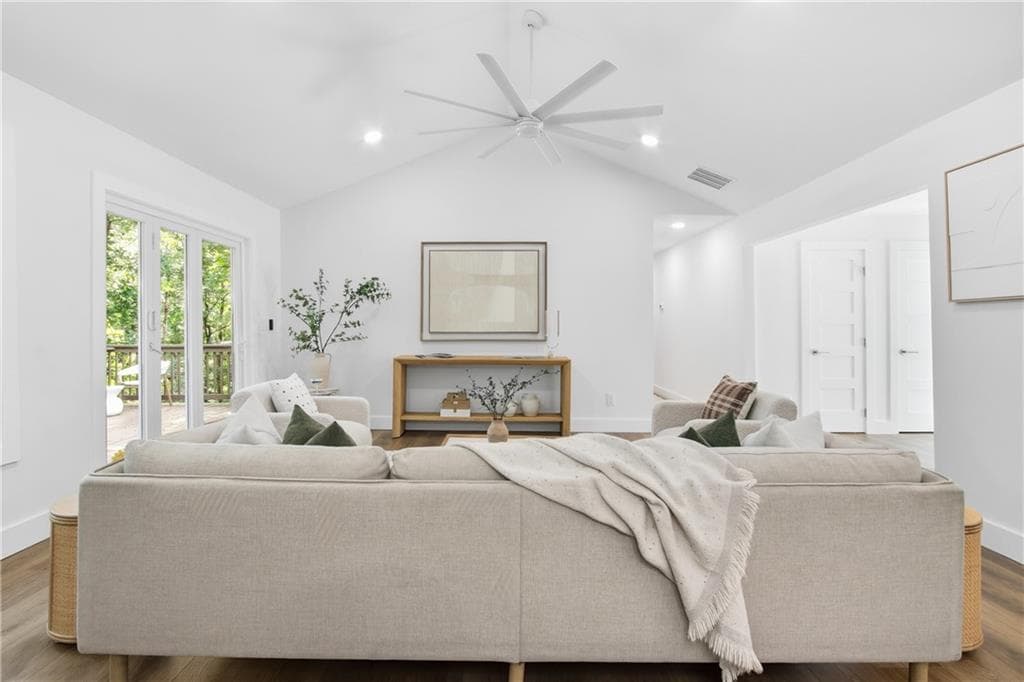 6 bedroom, 5 bathroom, 3,756 sq ft single family residence for sale at 545 Longleaf Drive, Roswell, GA 30075 — photo 9