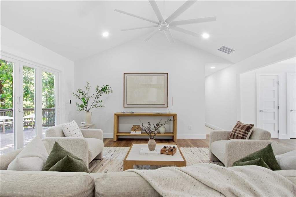 6 bedroom, 5 bathroom, 3,756 sq ft single family residence for sale at 545 Longleaf Drive, Roswell, GA 30075 — photo 8